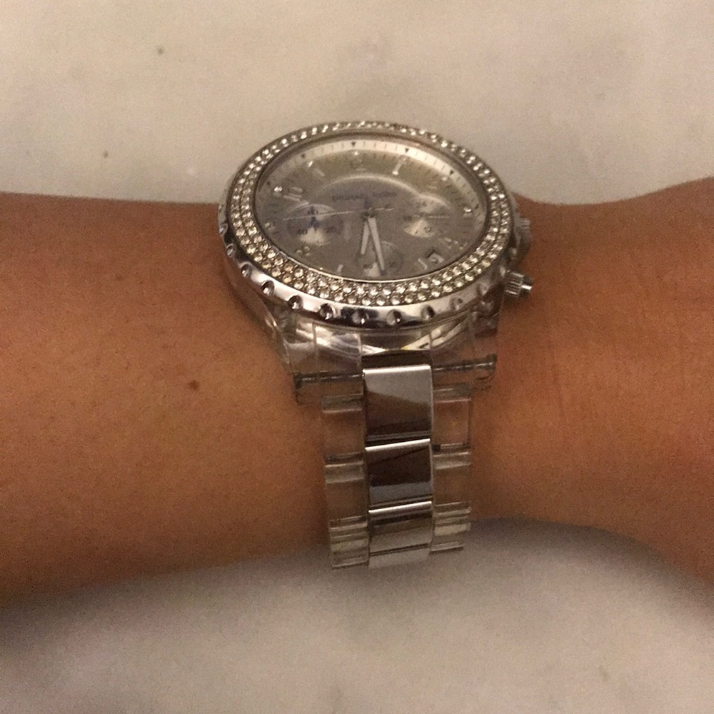 Watch - Picture 2 of 4